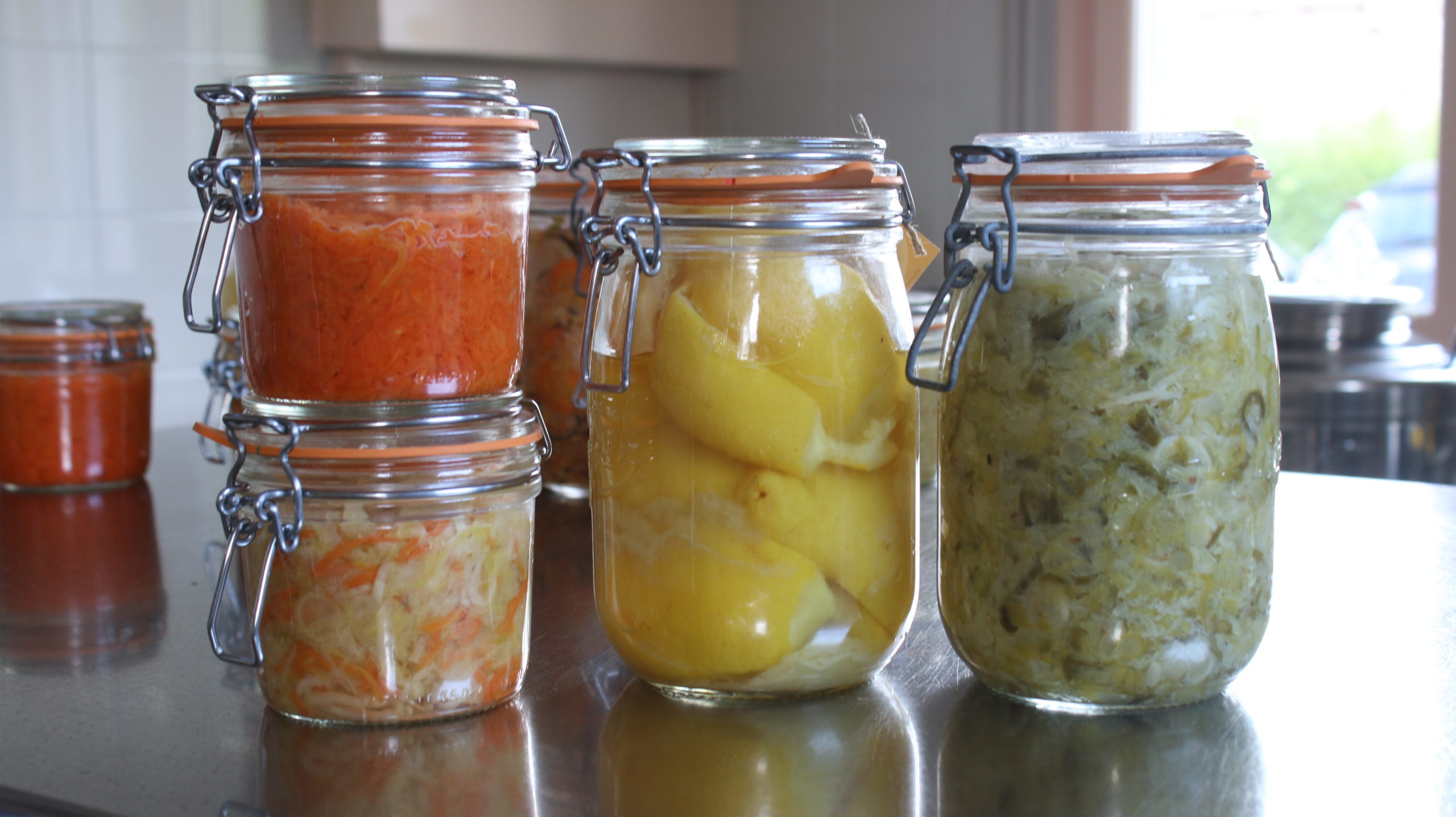 Légumes lactofermentés au naturel de L'Usine à Gaz dans des bocaux issus de seconde main