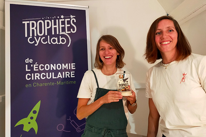 Portrait de Camille et Luce de Disent-elles, la distillerie lauréate 2021 en agroalimentaire