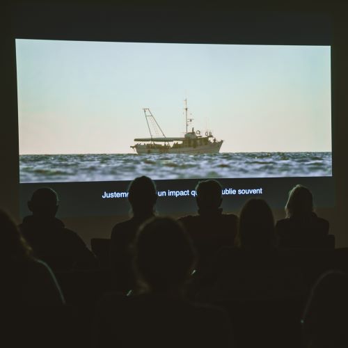 Projection de film de l'océan à l'assiette Blutopia